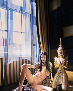 Simon Kitty Silver Bullet By Superbe Models