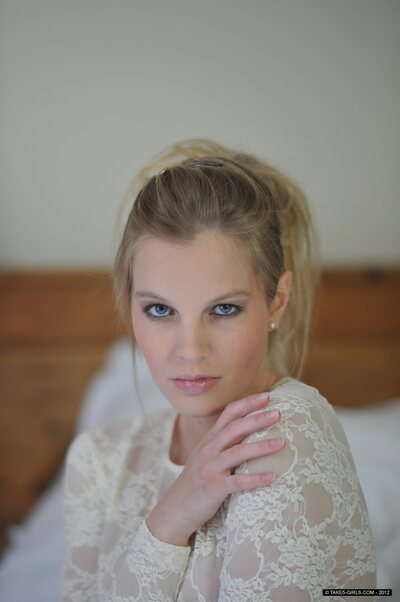 Naughty blonde Rose - photo 05