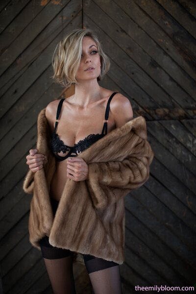 Anna Lisa Thigh Highs By The Emily Bloom - photo 01