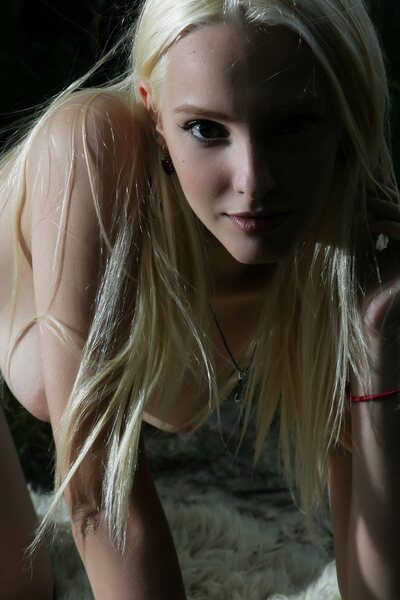 Kira W Pure White - photo 08