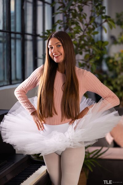 Elegant Ballet Charm And Nude Beauty With Georgia At TLE Art - photo 00