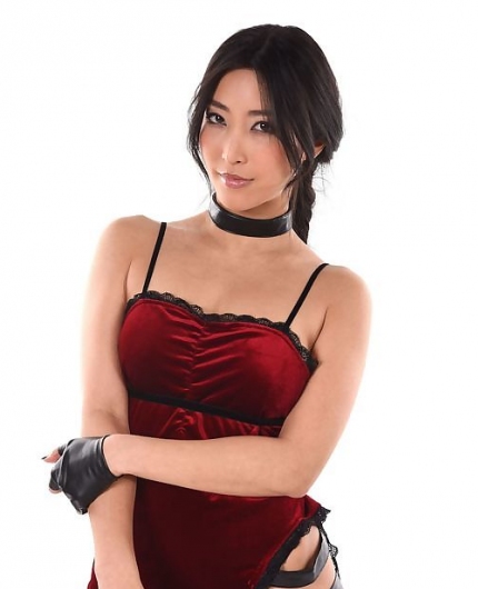 Emiri Momota Undressed Evil By IStripper