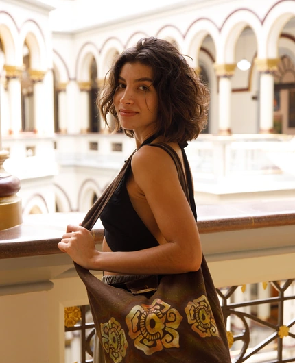 Black Top Portraits In An Elegant Art Gallery With Natalia Bondi