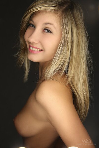 W4B presents Holy - photo 02