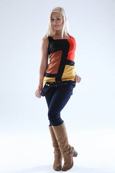 Tracy Lindsay by W4B - photo 02