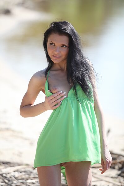 Emma Sand Track By Zemani - photo 04