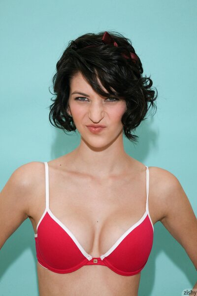 Molly Berardi In Headshots - photo 06