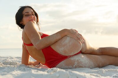 Dita Vetone Crab Slappers 2 By Zishy - photo 06