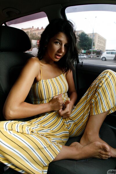 Nadia Serbinenko Drives A Skoda By Zishy - photo 01