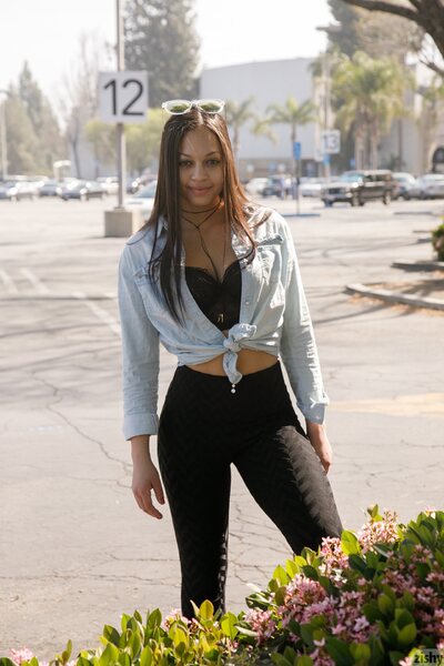 Karissa Kane Malls R Dead By Zishy - photo 02