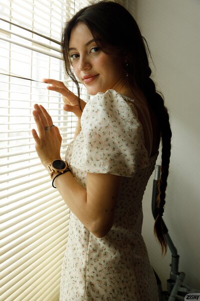 Roselina Andee Central Casting By Zishy - photo 01