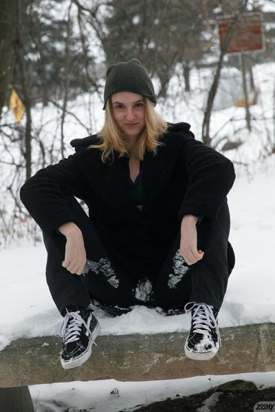 Meadow Brink In Frozen Meadows - photo 05