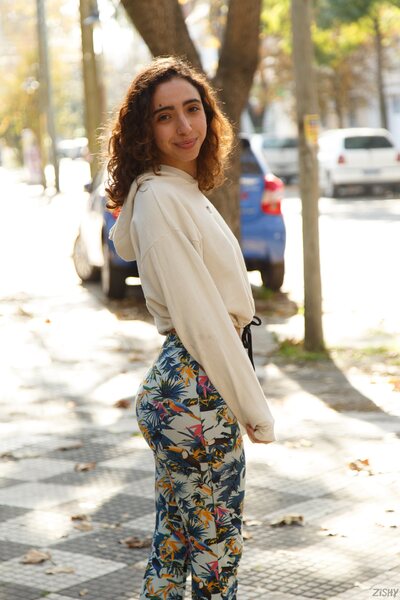 Emma Velazquez Gives Us Flowers - photo 02