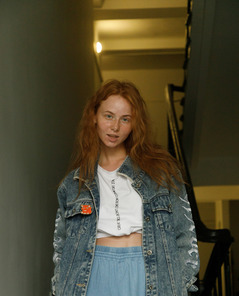 Natural Redhead Beauty Farran Leclair In Denim