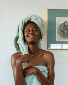 Angel Avril Nude Pics In Shower And Towel At Home
