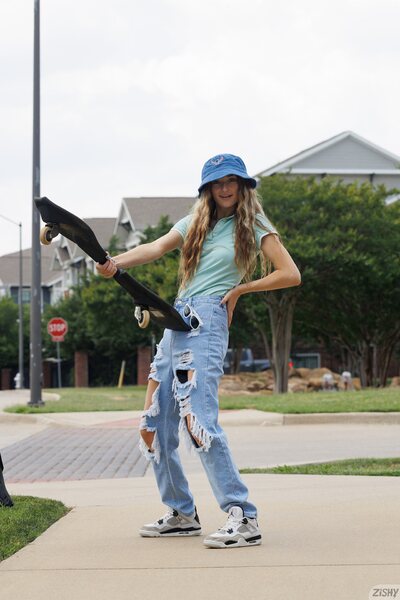 Skyla Kirch In Casual Jeans And Bucket Hat Teasing Outdoors - photo 01