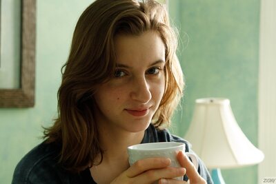 Quiet Morning Coffee And Natural Nude Style With Meadow Brink - photo 03